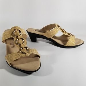 Tender Tootsies Crocodile Print Slip On Sandals